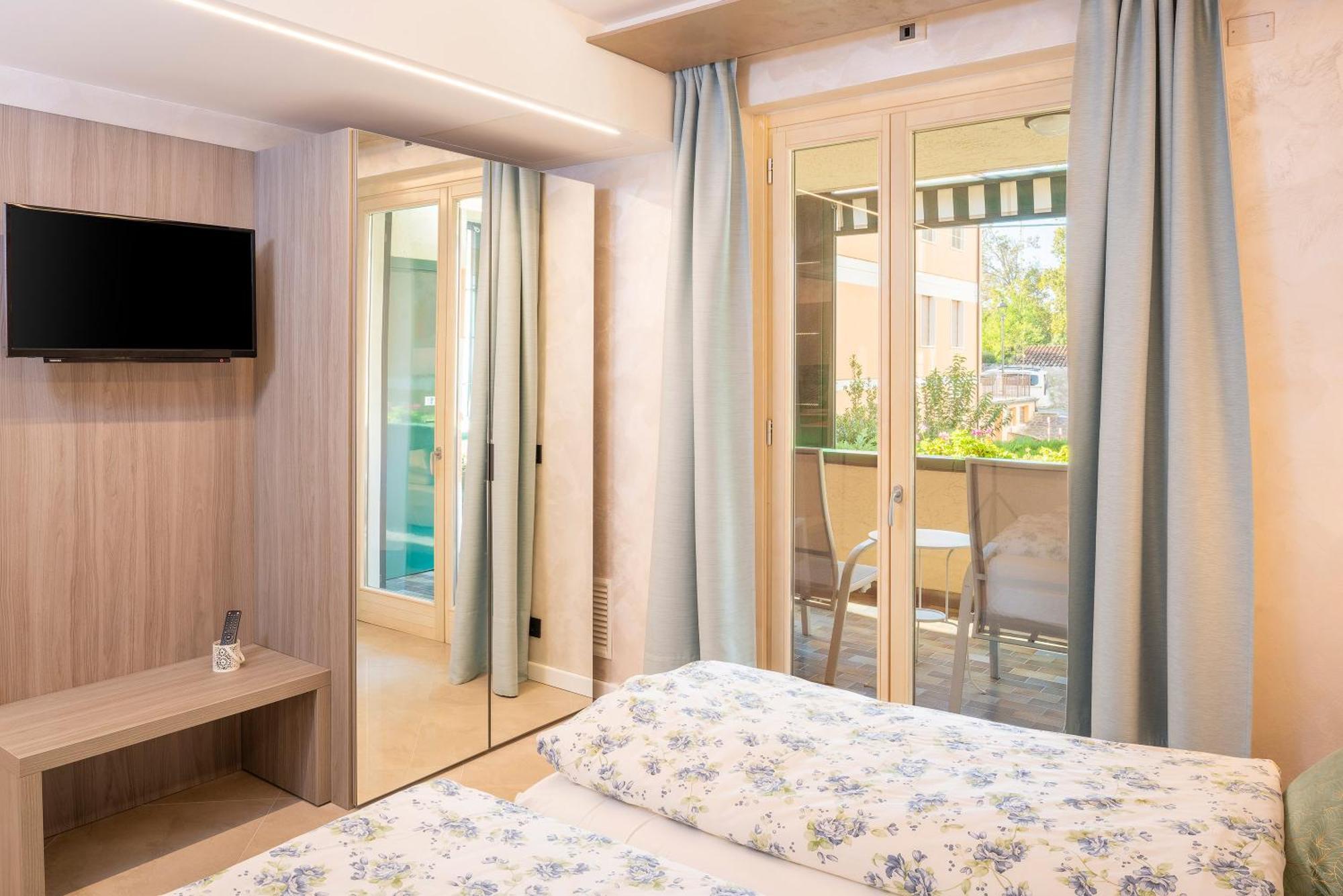 Blue Lake Residence - Bardolino Ngoại thất bức ảnh